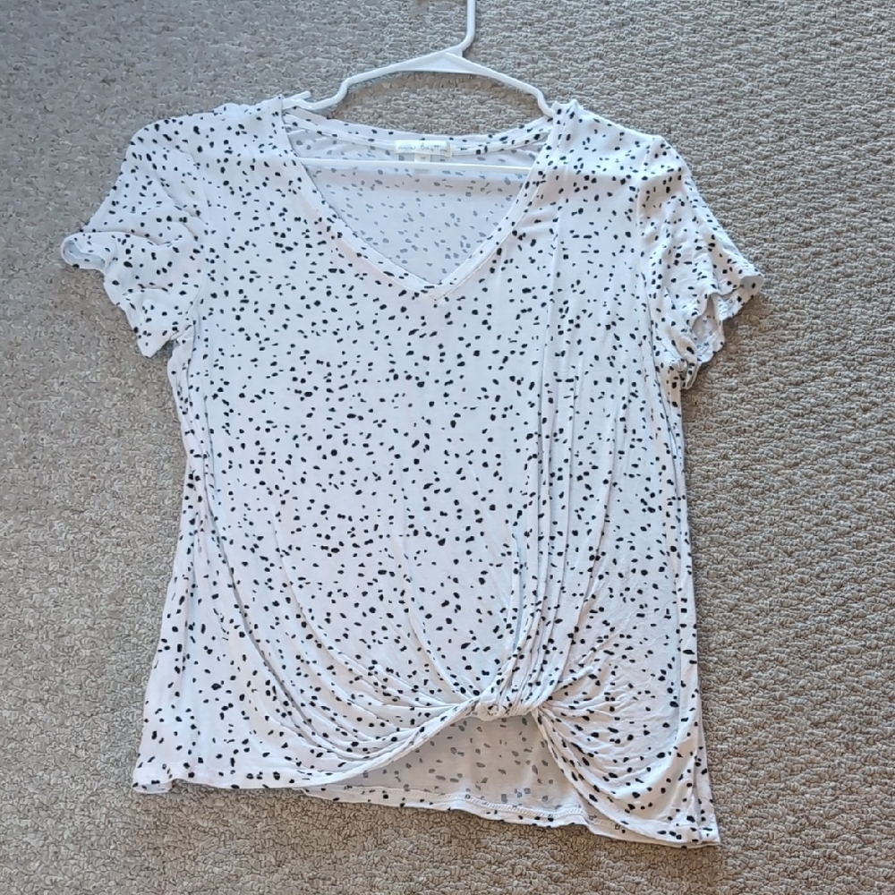Nine Britton Black and White Patterned Short Sleeve Top